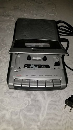 Cassette Player desktop RADIO SHACK CTR-121  Tape Player VOX Voice Activation