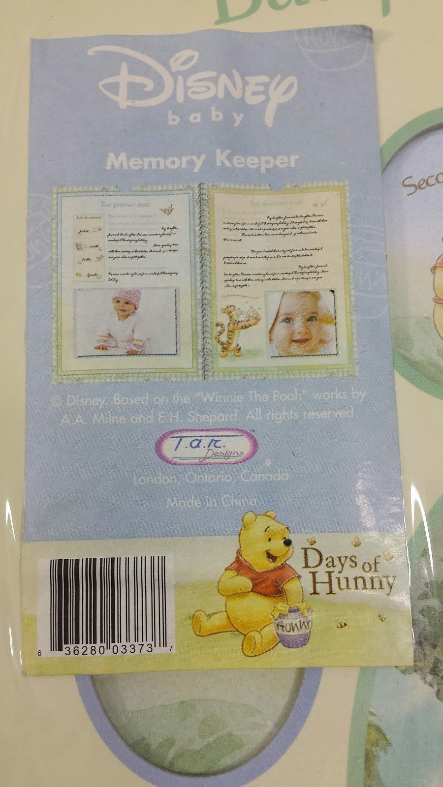 Disney Baby's First Year Memory Keeper Album - Winnie the Pooh 1 - 12 Months