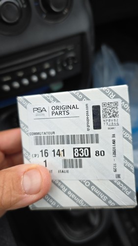 Foto dell'oggetto di un acquirente verificato