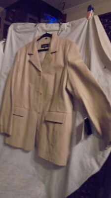 EXCELLED COLLECTION, VANILLA,LEATHER, BLAZER , JACKET SZ XXLT. BUST 48'' DISPLAY