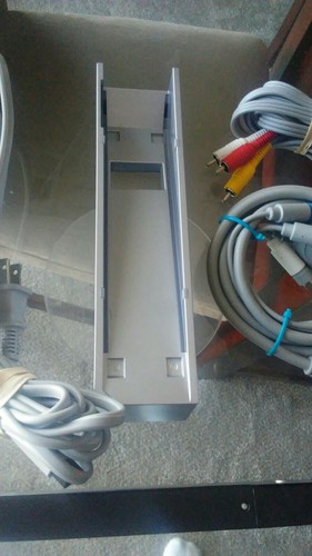 Official Nintendo Wii Power brick x2, nyko wireless bar, composite component lot