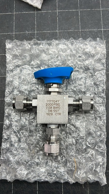1 NEW HOKE VALVE BALL 3-WAY 1/4 OD GYROLOK 316 SS P/N: 7177G4Y