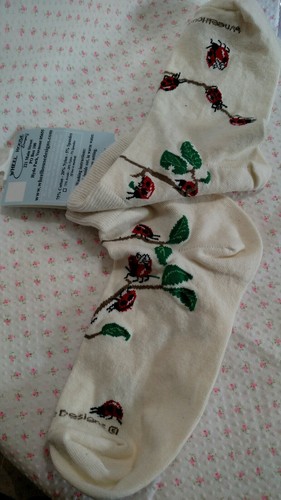 Ladybug Wheel House Designs Ankle Socks NWT Med. 9-11 Designer Socks since 1989