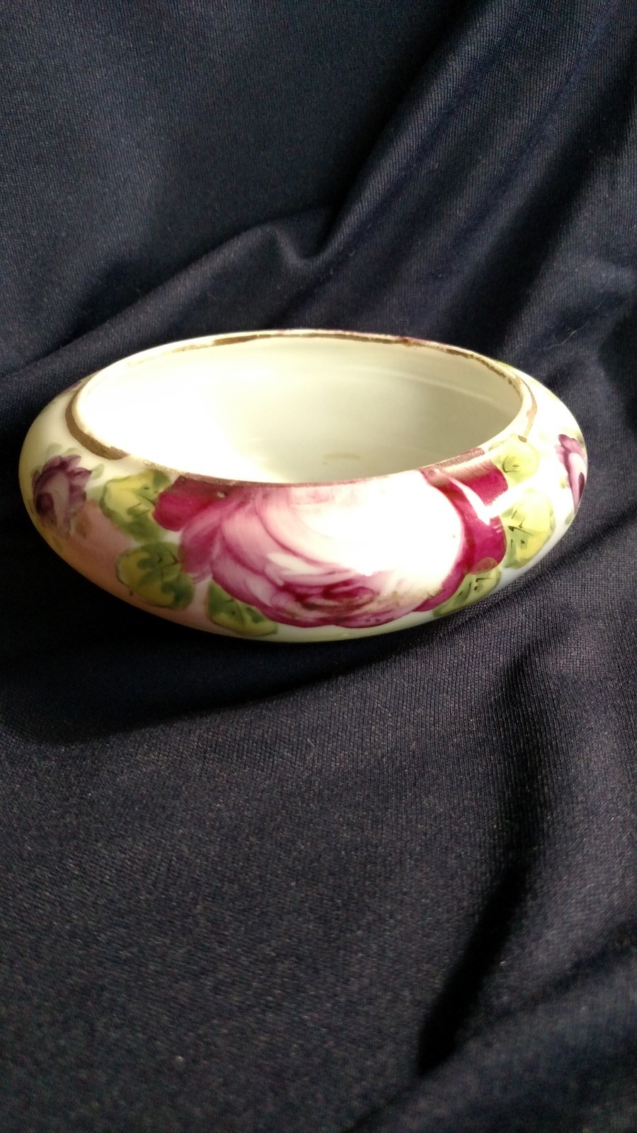 Nippon Large Hair Receiver - Purple Roses with Green Leaves