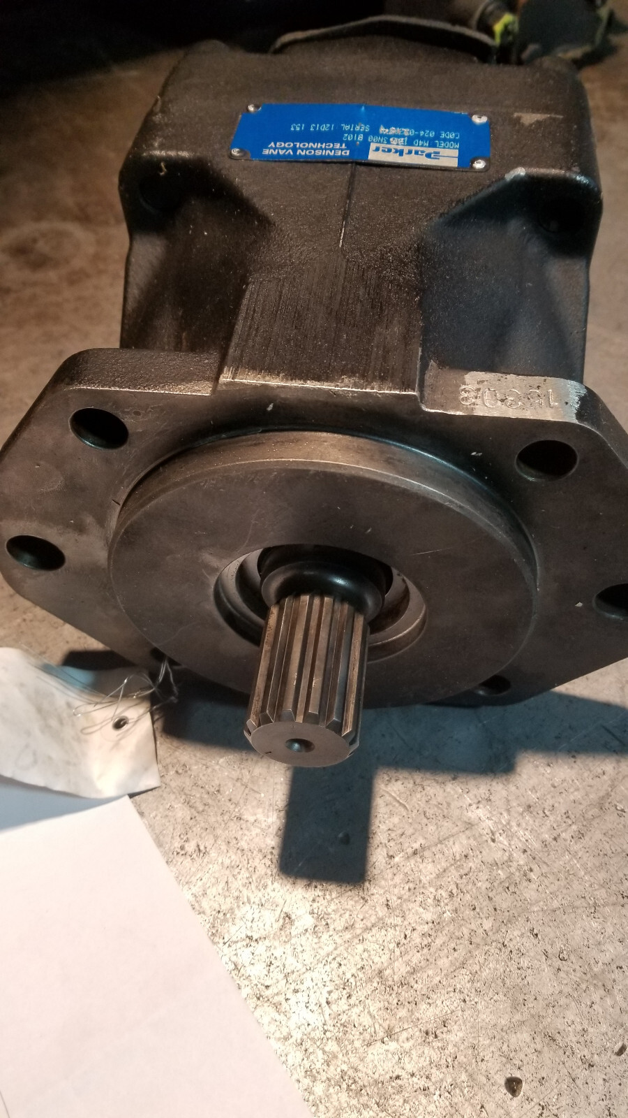024-02154-0 PARKER DENISON M4D 138 3N00 B102 Medium Duty Vane Motor - Picture 11 of 12