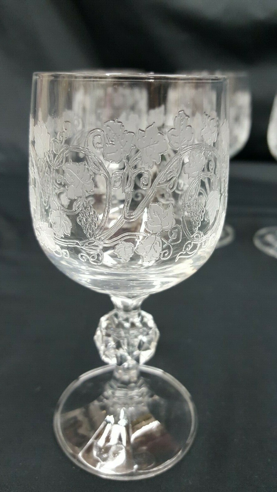Set of 6 Vintage Stunning Etched Glass Stemmed Cordial Glasses