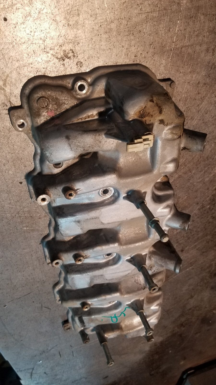 12680249 6.6L DURAMAX L5P Engine Upper Valve Cover  (2017-2018) - Picture 7 of 11