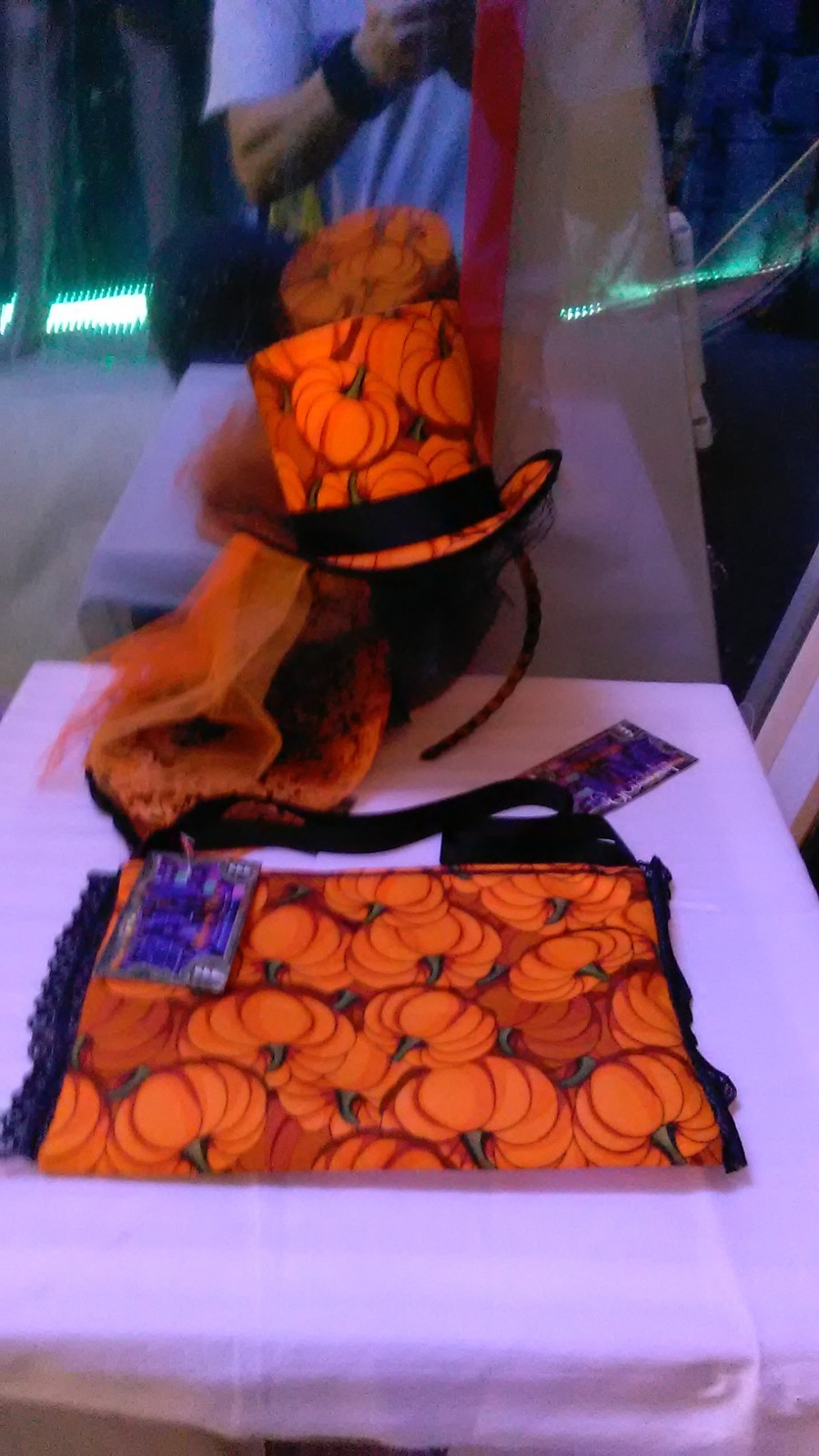 Ladies veiled Fascinator Top Hat / with matching Clutch - Burlesque - Victorian