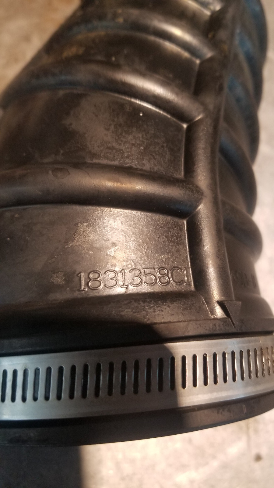 99-03 Ford F250 F350 7.3 Diesel Turbo Air Intake Duct Hose Tube OE 1831358C1 - Picture 7 of 7