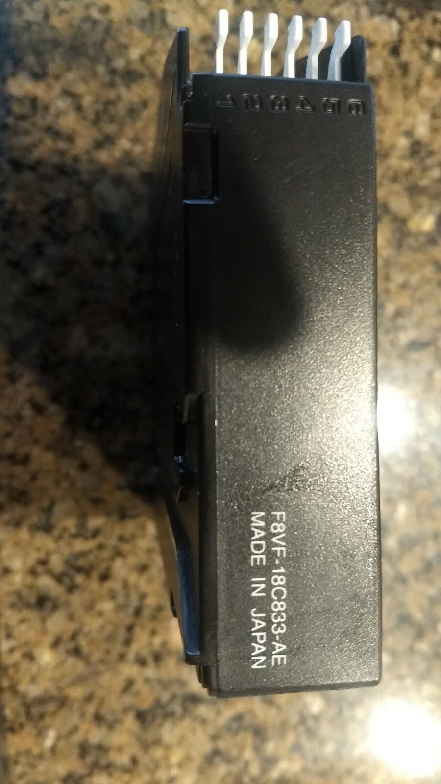 6 DISC CHANGER F8VY 18C833 AE MAGAZINE