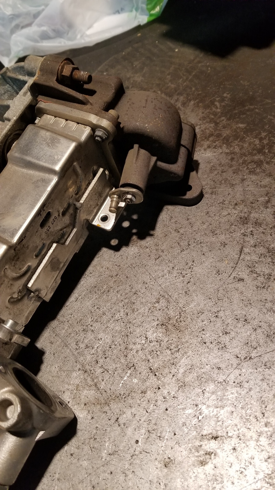 68445601AA 68211310AAA  3.0L ECODIESEL USED EGR COOLER - Picture 8 of 11