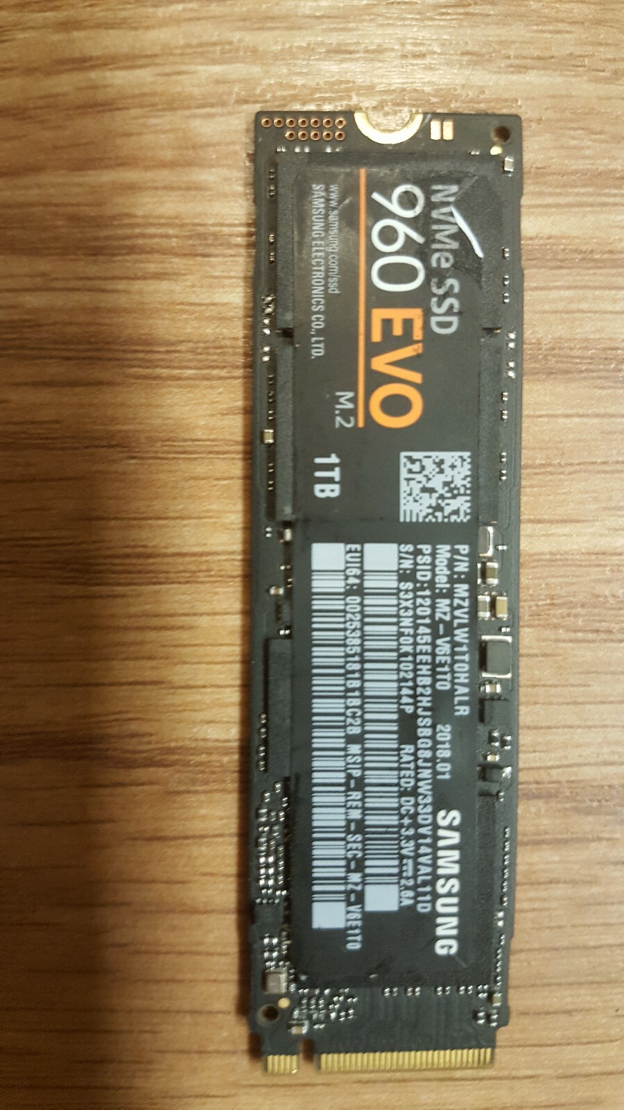 SAMSUNG V-NAND SSD 960 EVO NVMe M.2 1TB P/N: MZVLW1T0HALR Model: MZ-V6E1T0