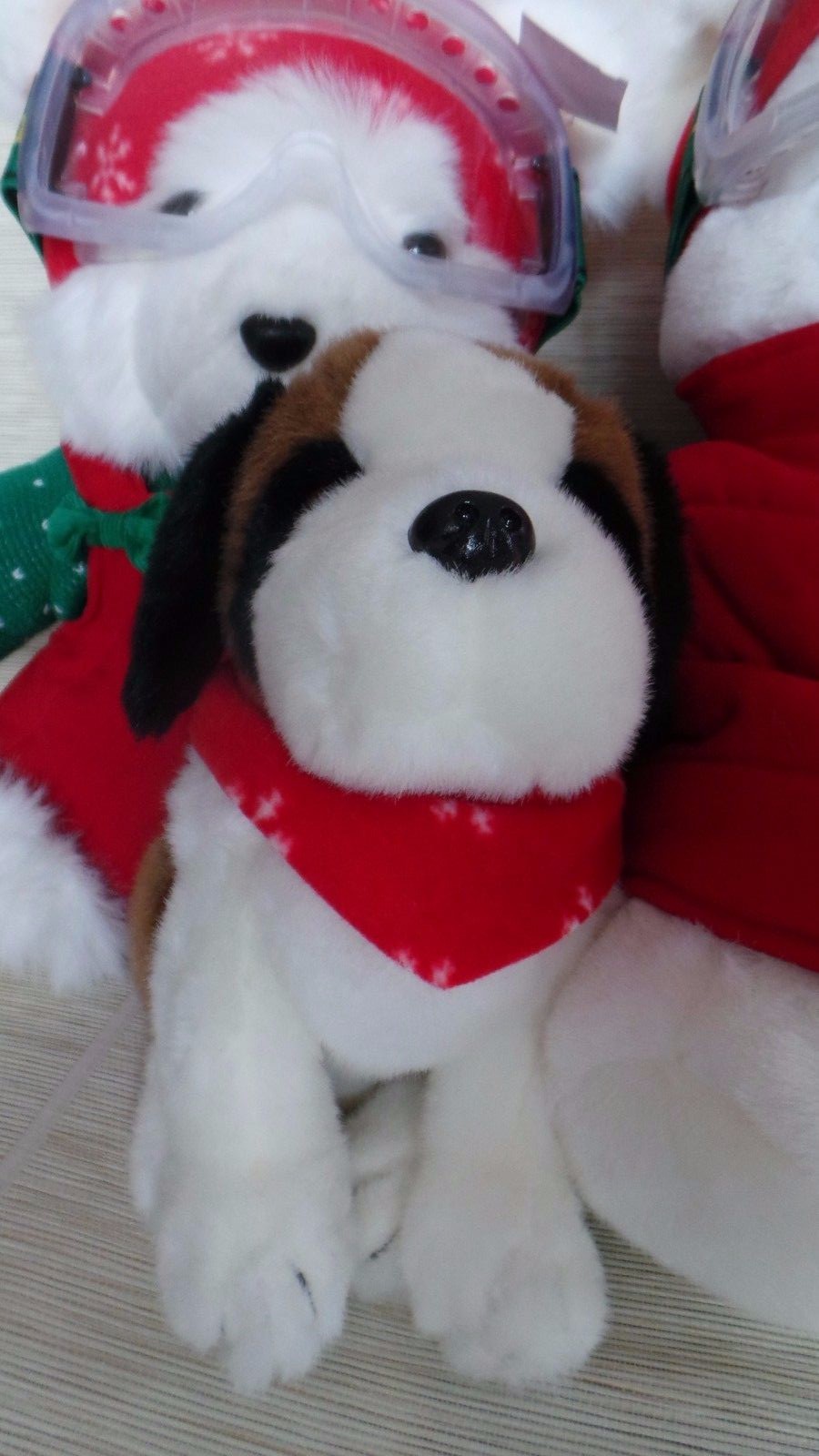 Dayton Hudson Marshall Field Target Santa & Mrs. Bear Ski Patrol Bears 2004