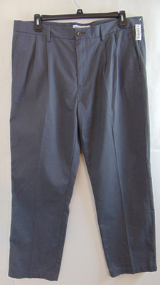 NEW Amazon Essentials Men's Chino Pants Sz 40 W x 32 L Grey Slacks Pleated NWT