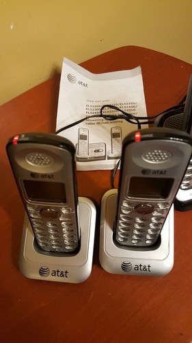 AT&T Detc 6.0  3 HANDSET DIGITAL ANSWERING SYSTEM MODEL # EL-52300