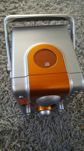 RCA Portable Karaoke Machine Model RK 1255 CD/ Graphics/Camera