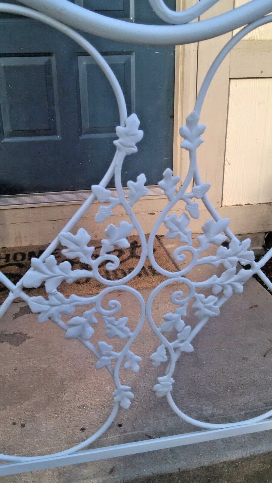 VINTAGE FRENCH COUNTRY SOLID WROUGHT IRON ACORN LEAF TRUNDLE BED DAY BED TWIN