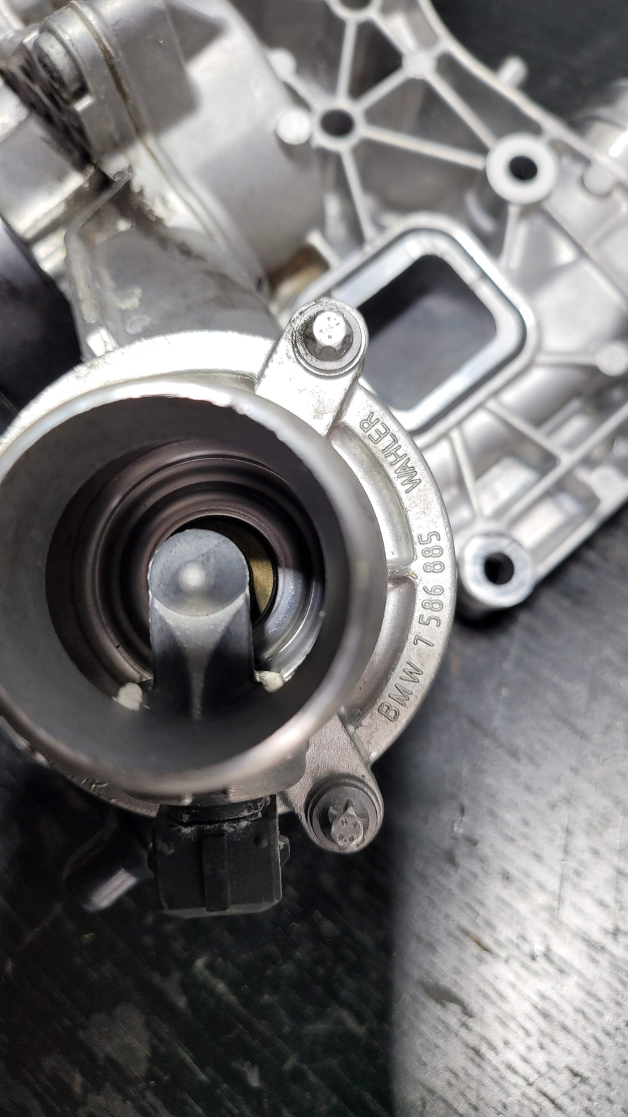 0 Bmw M3 M4 G80 G82 G83 S58 WATER COOLANT PUMP WITH HOUSING - 8054857 image 7