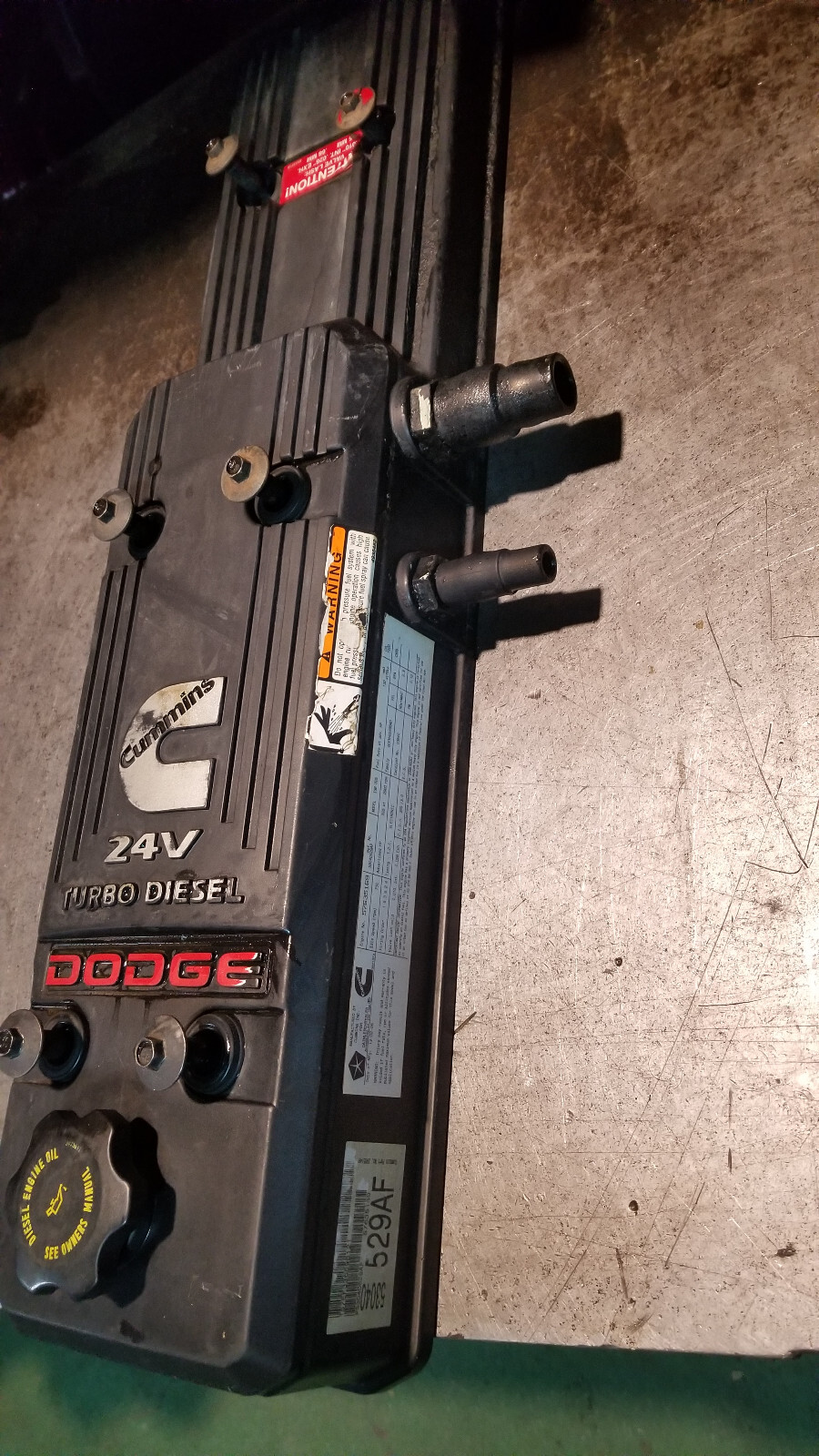 Dodge Ram 5.9L Cummins USED VALVE COVER ASSEMBLY 2005-07 4931453 4931454 - Picture 9 of 12