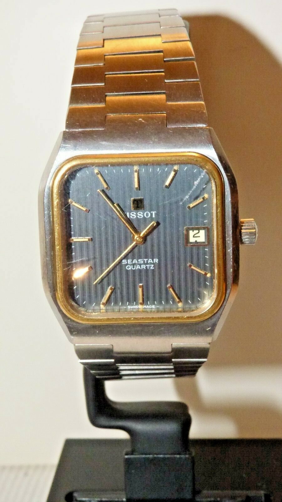 TISSOT SEASTAR QUARTZ VINTAGE DUAL TONE SQUARE STEEL TISSOT SEASTAR QUARTZ VINTAGE DUAL TONE SQUARE STEEL