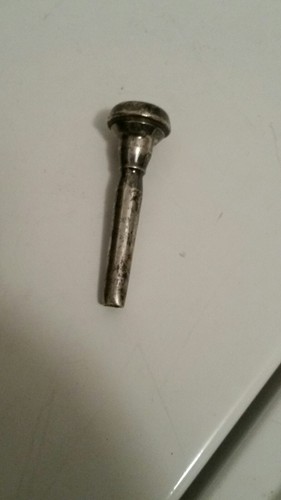 VINTAGE BUESCHER TRUE TONE DUO CUP  TRUMPET MOUTHPIECE USA  88-E