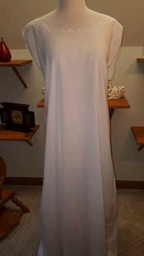 Original 1900's White Cotton Hand Stitched & Embroidered Gown/Chemise - Must See