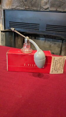Vintage DeVilbiss  Polish hairdresser's cologne spray bottle. Original. 1960s