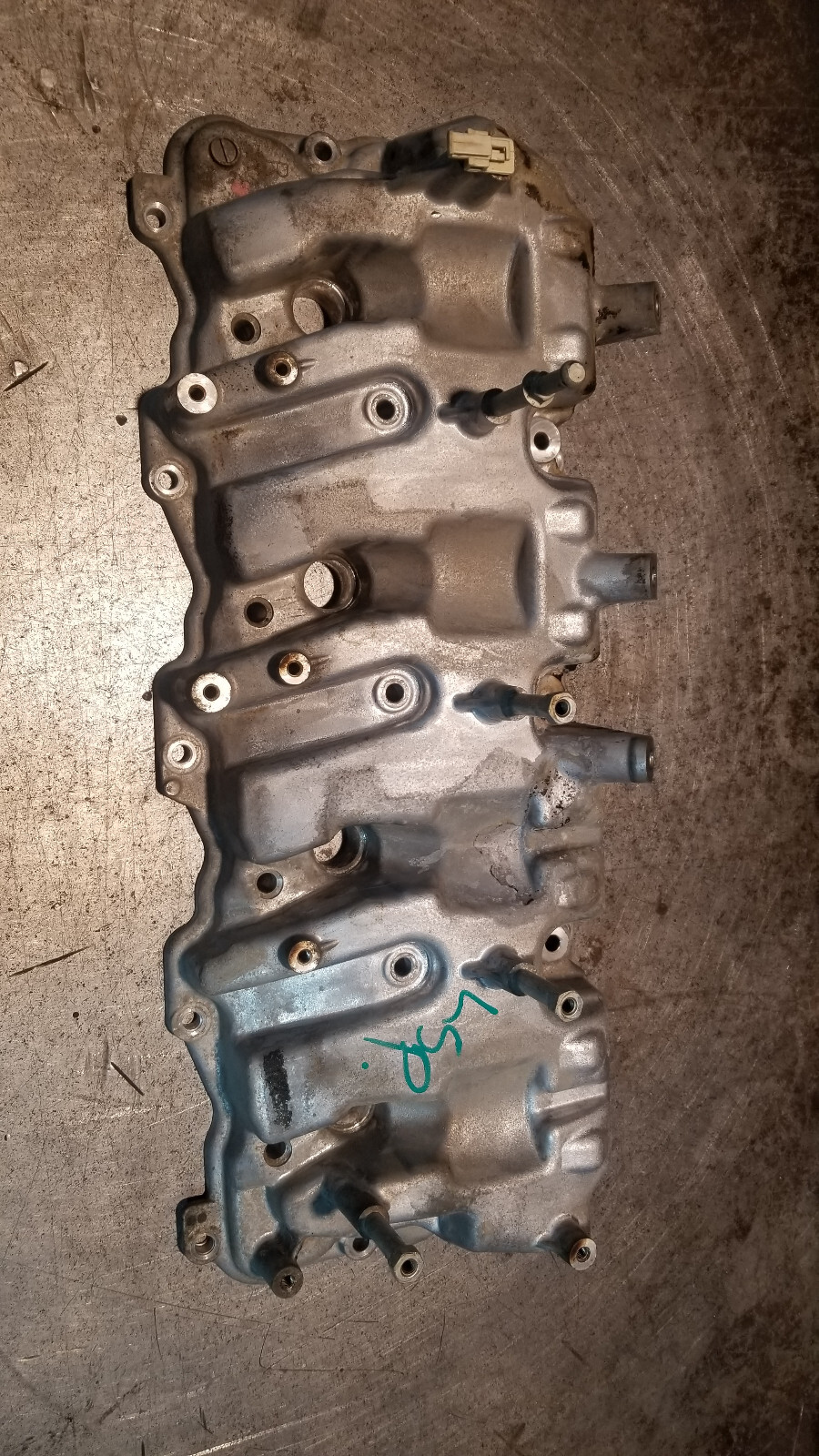 12680249 6.6L DURAMAX L5P Engine Upper Valve Cover  (2017-2018) - Picture 5 of 11