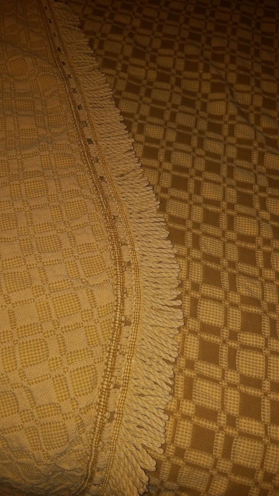 Vintage MORGAN JONES Yellow FULL Bedspread with full  fringe & Label