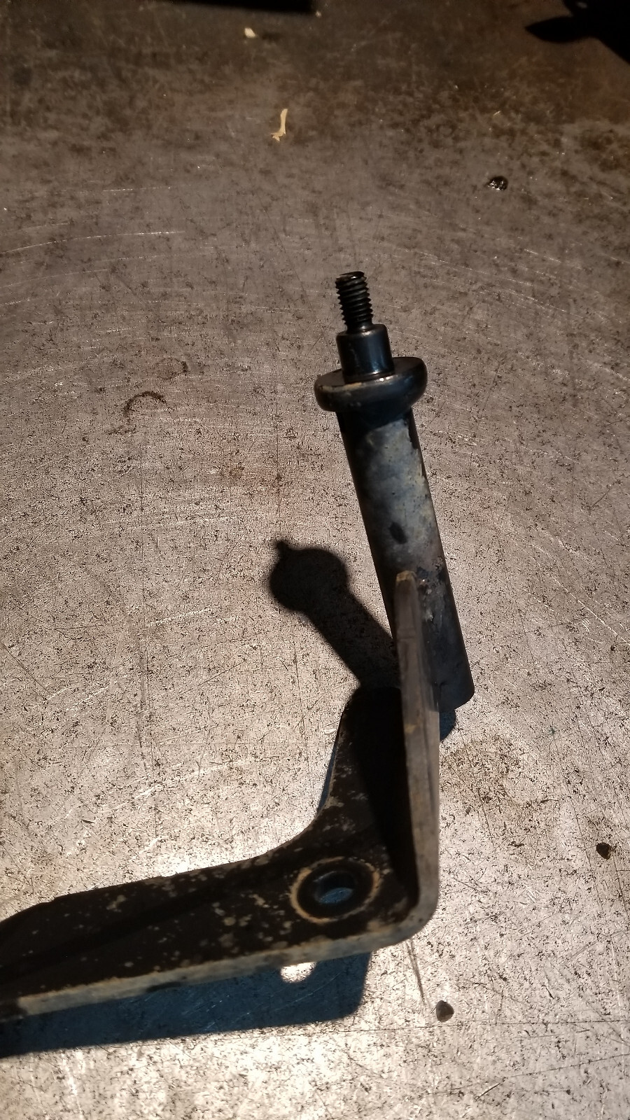 2013-2020 RAM 2500 3500 FAN GUARD SHROUD LOWER BRACKET OEM MOPAR 68160117AA - Picture 6 of 6