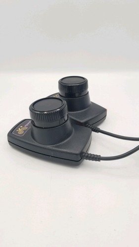 Atari controllers lot | Untested | 7800 x2 | Paddle 2 in 1 | joystick x2 |