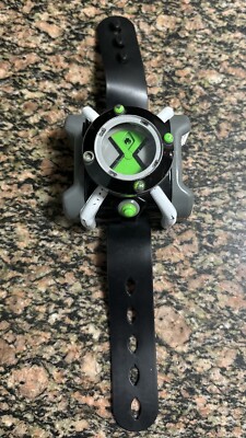 2017 BEN 10 Ten Omnitrix Watch Cartoon Network Playmates Working Lights & Sounds