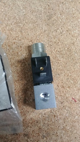 Solenoid Air Control Valve,1/8 In,120VAC ARO CAT44P-120-A