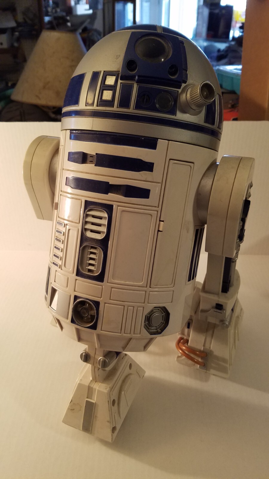 Ｒ２Ｄ２ Funko POP! Star Wars R2-D2 Vinyl Figure (Lights & Sound