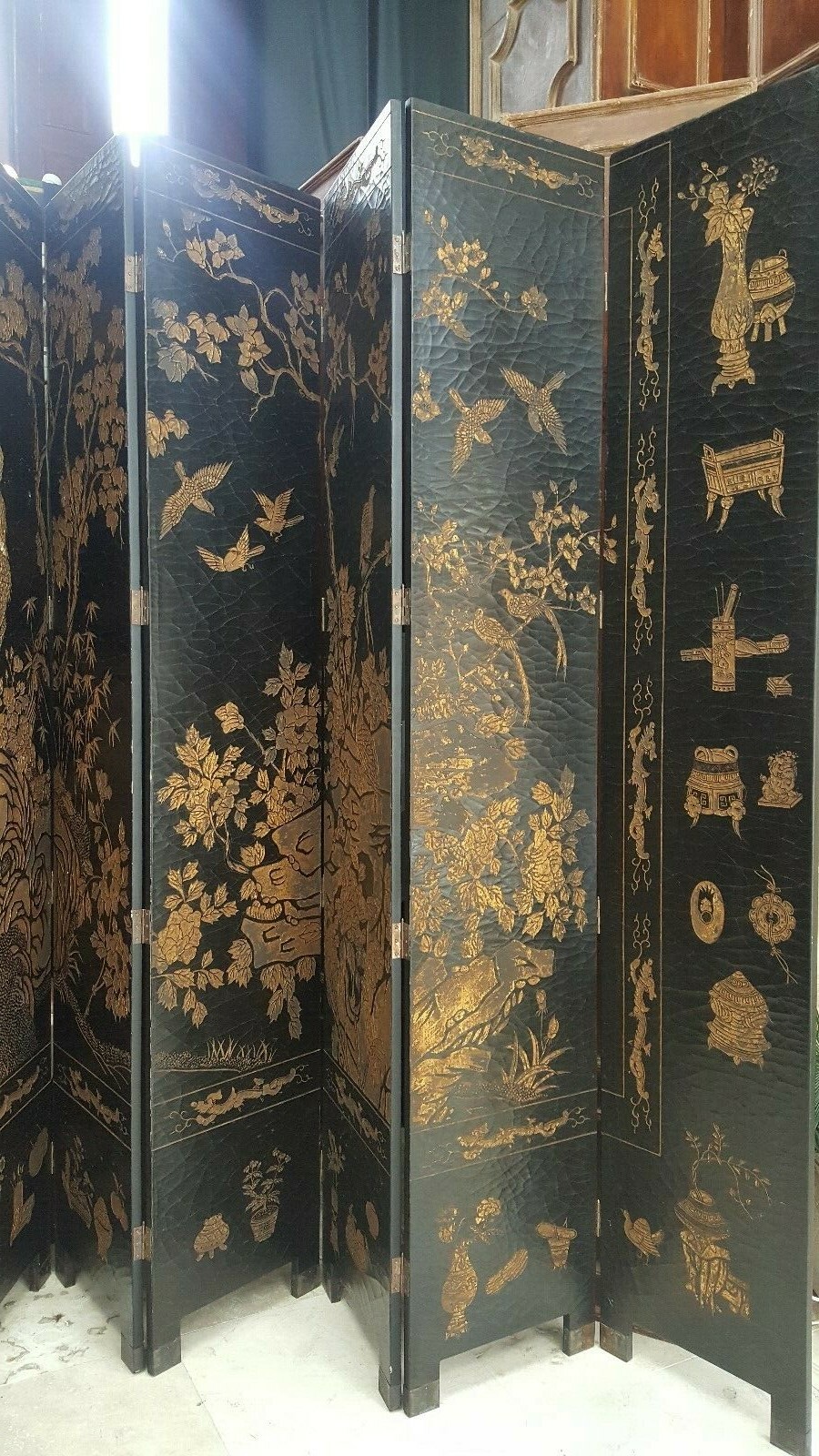 VINTAGE 9 ft TALL CHINESE CARVED SCREEN BLACK LACQUER w/ GOLD LEAF SOLID WOOD