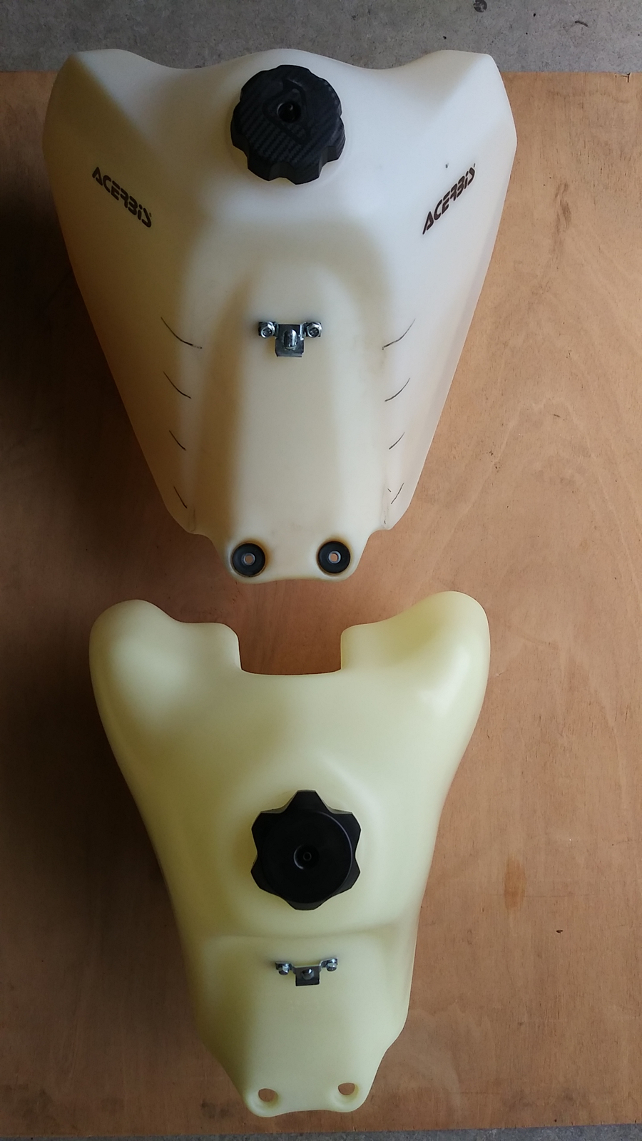 IMS Large Capacity Gas Fuel Tank 4.9 Gallon For Suzuki DR650SE 9619