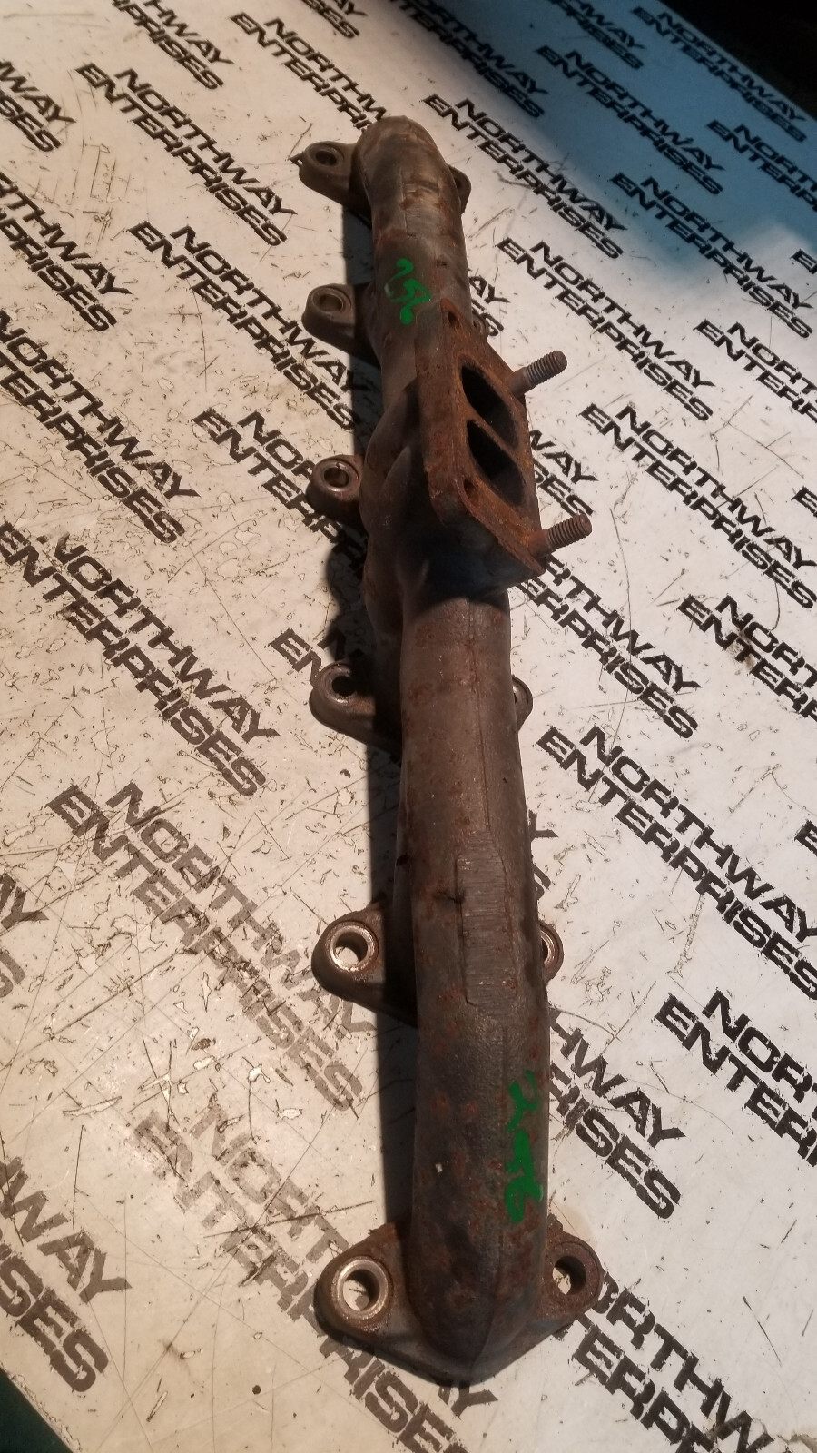 1999-2002 Dodge Ram 2500 / 3500 Diesel Exhaust Manifold 3946036 - Picture 1 of 5