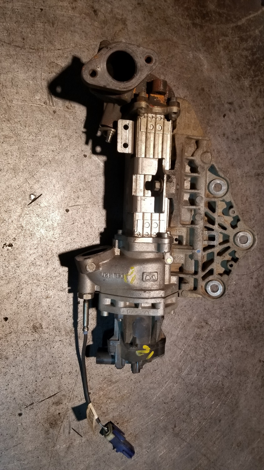 68445601AA 68211310AAA  3.0L ECODIESEL USED EGR COOLER - Picture 8 of 10