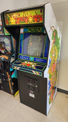 Centipede Arcade Machine by ATARI (All Original) *RARE*