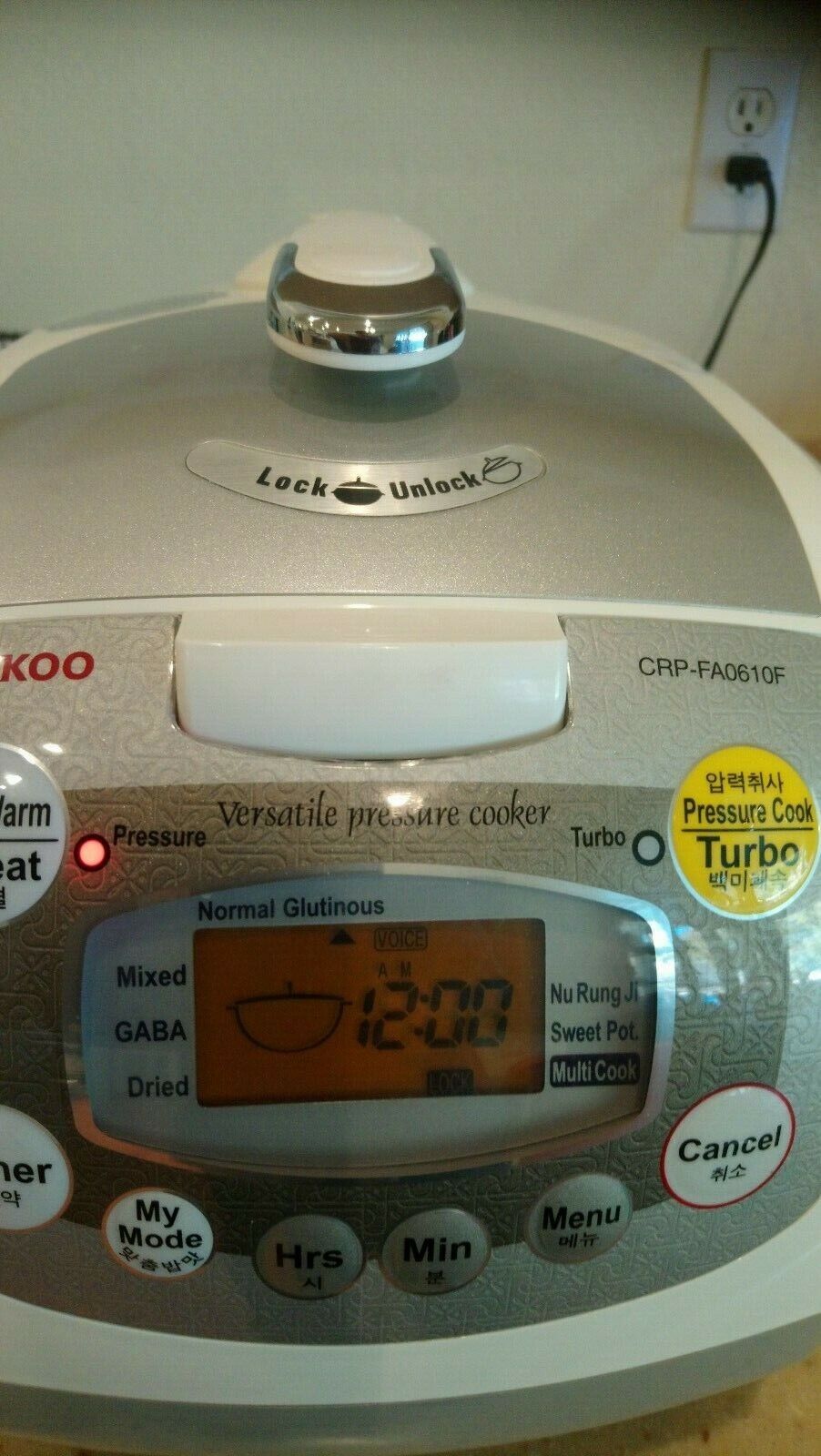 Cuckoo CRP-FA0610F Korean Rice Cooker 6 cup Steamer Used Cuckoo CRP-FA0610F Korean Rice Cooker 6 cup Steamer Used