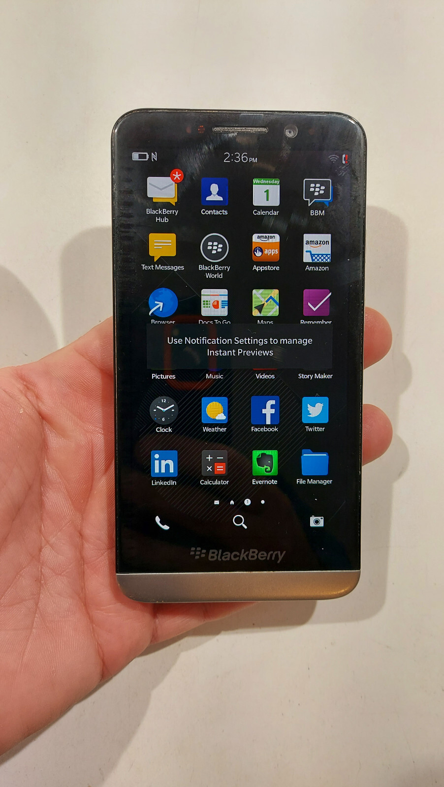 スマートフォン本体 040300A BlackBerry Z30 BlackBerry Z30 - Wikipedia