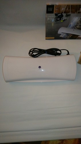 Laminator machine with pouch set