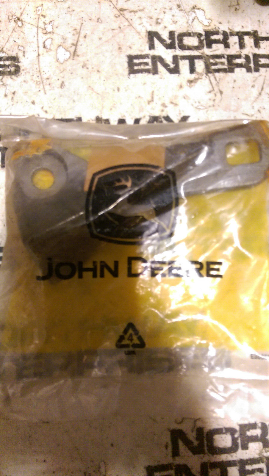 E98138 Accelerator CW fits John Deere 926 930 935 936 945 946 955 956 990 995 - Picture 1 of 2