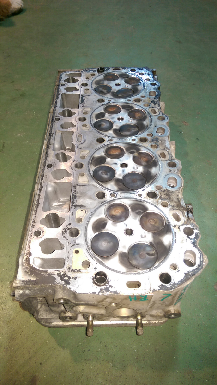 97779578 97320788 01-04 2001-04 LB7 DURAMAX 6.6 6.6L RH PASSENGER CYLINDER HEAD - Picture 4 of 12