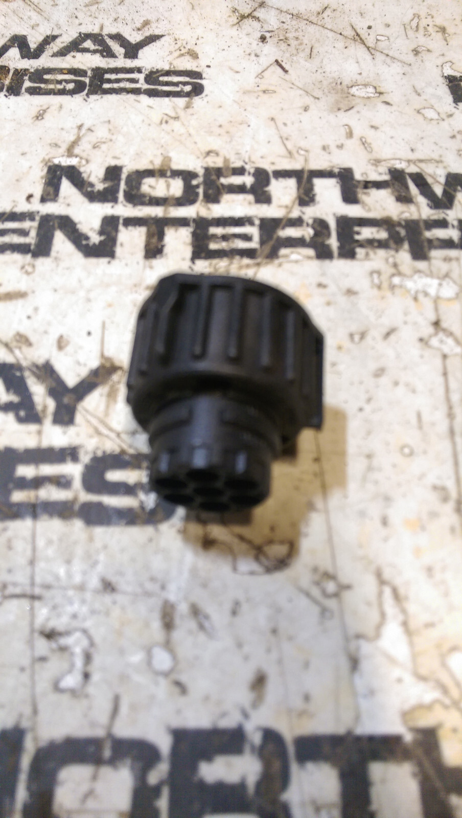 Volvo Truck 3963412 Housing, Socket/Receptacle - Picture 3 of 4