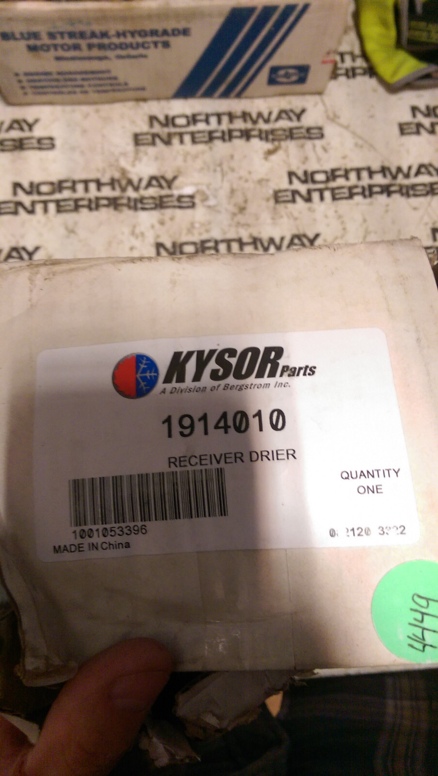Kysor 1914010 Receiver Drier, Pad Mount SLPR 3 in. Dia. x 10 7/10 in. Long - Picture 1 of 2