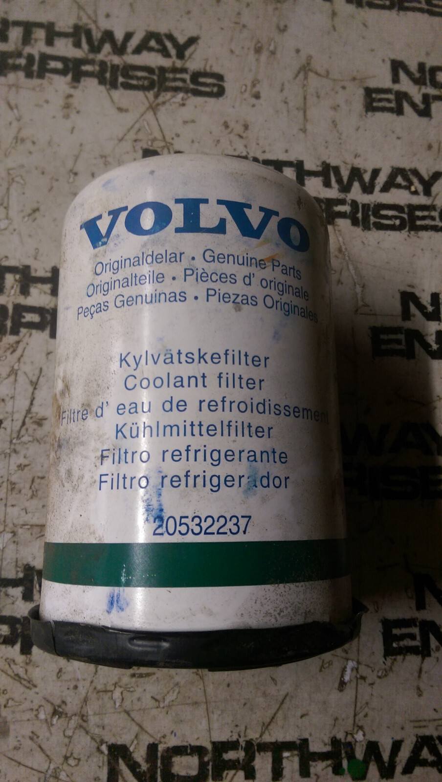 VOLVO 20532237 COOLANT FILTER - Picture 1 of 1
