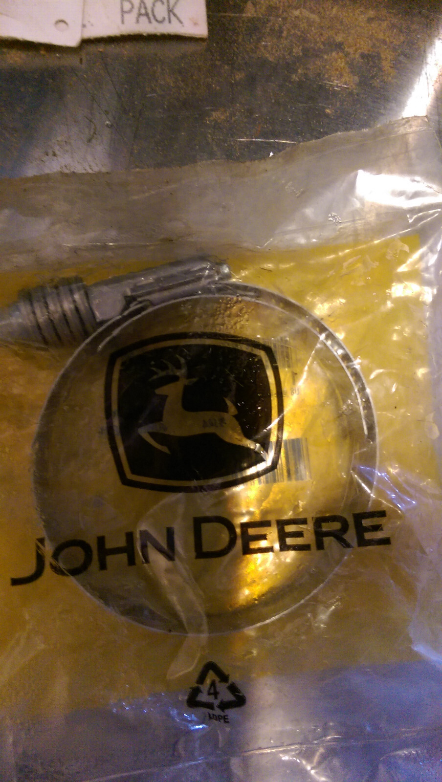 John Deere RE52702 Clamp, Band - Picture 1 of 2