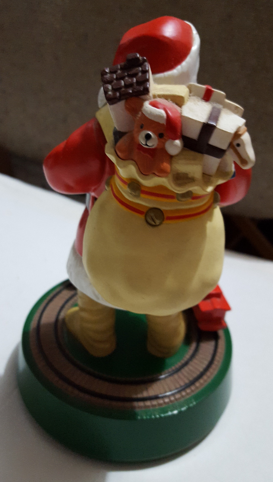 1993 COCA COLA SANTA W/TRAIN MECHANICAL BANK 1ST IN SERIES + EXTRA COKE SANTA EC