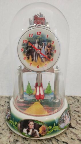 Wizard Of Oz Anniversary Clock Dorothy Scarecrow Tinman Rotating Pendelums & Box